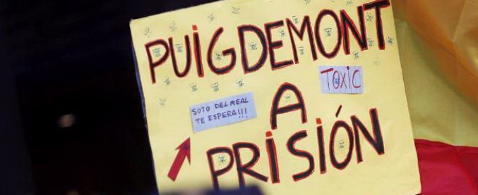 Catalogna, il Pp avverte Puigdemont: “Se dichiara l’indipendenza rischia il carcere”