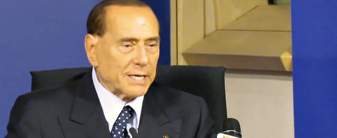 Copertina di Migranti, Berlusconi: “Premier Orbán? È mio amico e milanista, gli parlerò per risolvere problema delle quote”