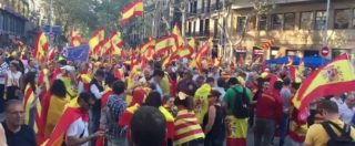 Copertina di Catalogna, decine di migliaia alla marcia unionista: “Puigdemont in prigione. Trapero traditore”