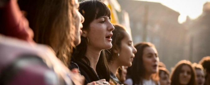 Copertina di Alternanza scuola-lavoro, studenti in sciopero: cortei in 70 città italiane. Tensioni a Milano e Palermo