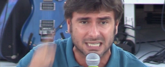 Copertina di Legge elettorale, Di Battista contro Mattarella: “Si scusi, ne ha già firmata una incostituzionale”. A Grasso: “Foto con Falcone non basta…”