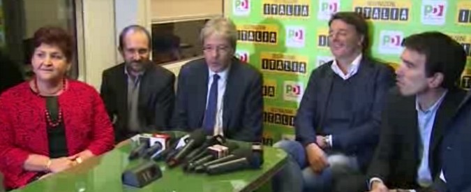 Copertina di Pd, Gentiloni sale sul treno di Renzi: “Non siamo un partito in via di estinzione”