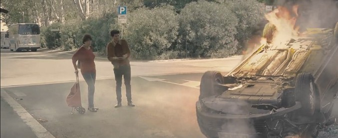 Copertina di Le coliche, la nuova esilarante video-parodia: “Se i film d’azione fossero girati a Roma”