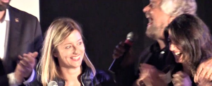 Copertina di M5s, Roberta Lombardi vince le regionarie per il Lazio. L’abbraccio con la ‘rivale’ Raggi