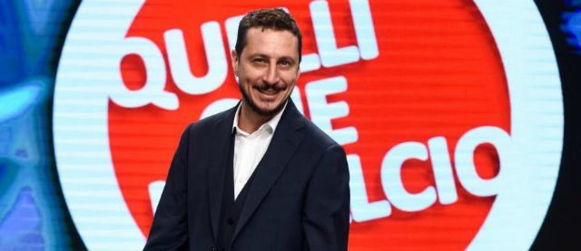 Luca Bizzarri ammette di essere ‘analfabeta’. Il suo esordio a Palazzo Ducale è senza fantasia