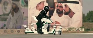 Copertina di Dubai, arriva una moto volante per la polizia locale – VIDEO