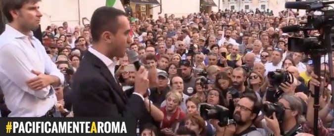 Copertina di Legge elettorale, il Movimento 5 stelle protesta in piazza. Segui la diretta