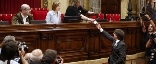 Catalogna, il ‘Parlament’ approva la risoluzione di indipendenza: “Nasce Repubblica sovrana, ora Costituente”