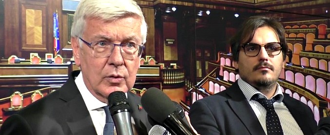 Copertina di Legge elettorale, Romani (Forza Italia): “Fiducia? Se ci saranno problemi di numeri faremo le nostre valutazioni”