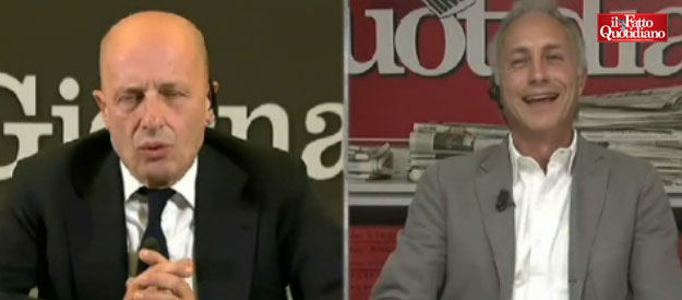 Copertina di M5s, Sallusti vs Travaglio: “Appendino? Dici sciocchezze, è indagata per falso in bilancio”. “Quella è una specialità del tuo padrone”