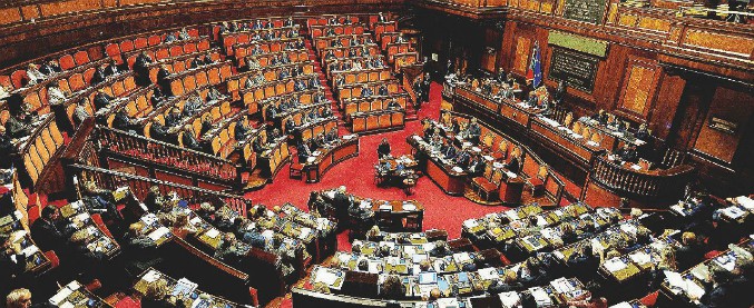 Manovra, Ap presenta emendamento per approvare il processo breve civile: scontro tra governo e maggioranza