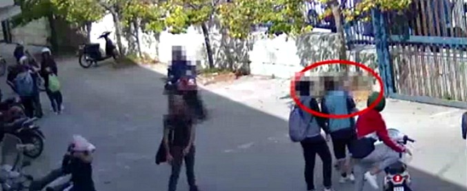 Copertina di Droga, così il pusher spacciava davanti alla scuola di Ragusa: arrestato dopo la segnalazione della preside