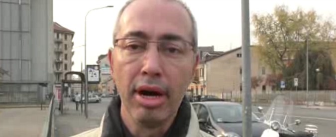 Copertina di Torino, clochard dato alle fiamme. Il presidente della circoscrizione: “Era un fatto annunciato”