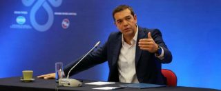 Copertina di Grecia, Tsipras annuncia il “dividendo sociale”: un miliardo di euro ai più poveri per Natale