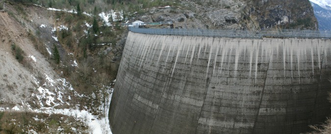 Copertina di Vajont, 54 anni dopo le catastrofi annunciate continuano a sorprenderci