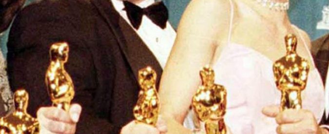 Caso Weinstein, il produttore espulso dall’Accademia degli Oscar. “L’era della vergognosa complicità è finita”