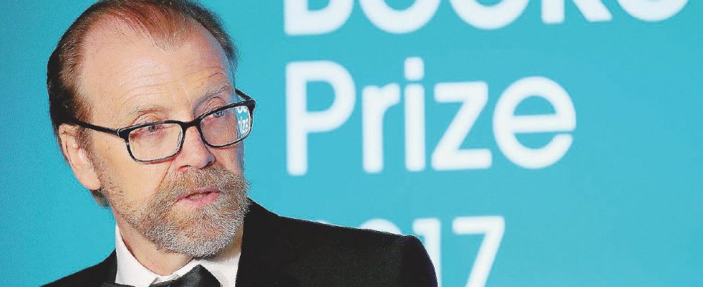 Lo scrittore - George Saunders alla cerimonia di consegna del premio - Ansa “Sopravvivere al dolore nel segno di Michelangelo”