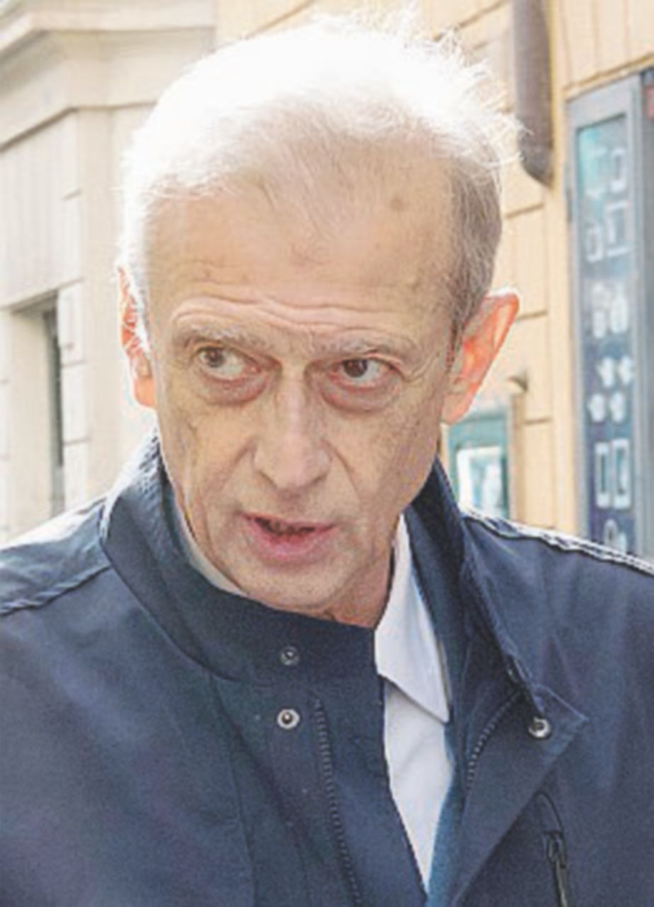 Fassino, il “pontiere” che litiga con tutti