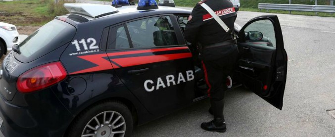 Milano, arrestato pedofilo con precedenti: adescava le vittime spacciandosi per fotografo su Facebook