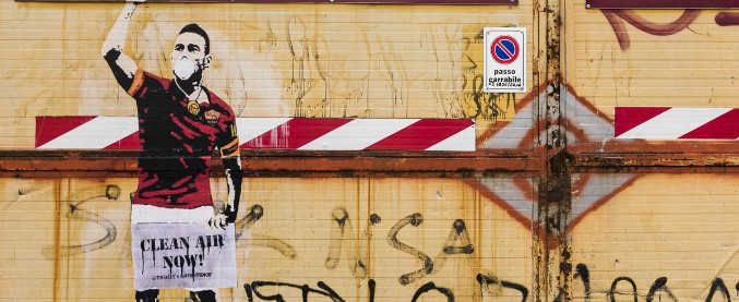Copertina di Smog, perché abbiamo messo la mascherina a Totti