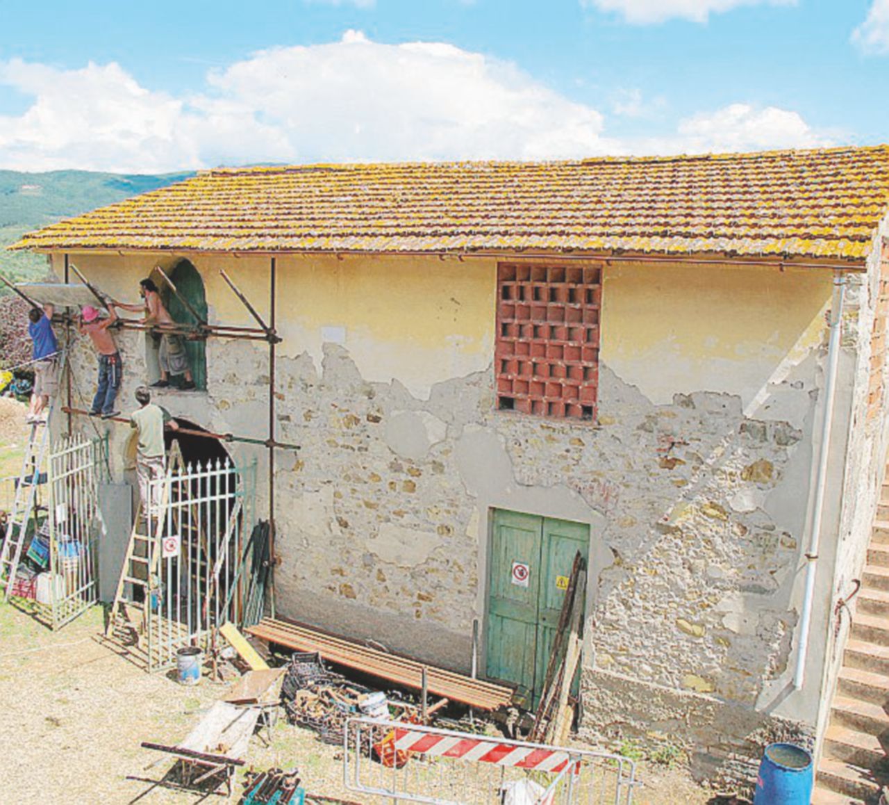 Copertina di Mondeggi, i terreni agricoli sono del popolo