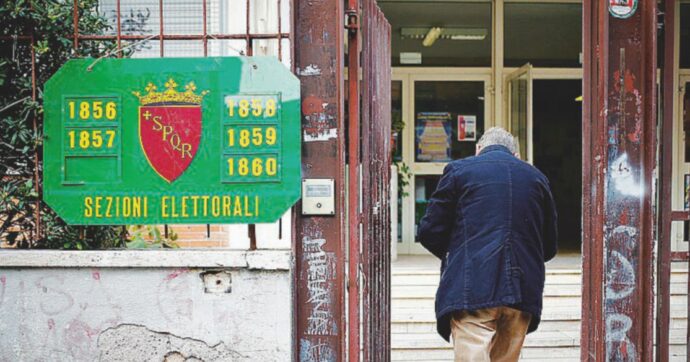 L’elettorato è stanco: le opposizioni denuncino con un’unica voce lo scippo di democrazia