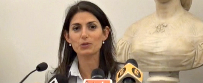 Copertina di Ostia, Raggi: “Abbatteremo il lungomuro, 50% spiagge libere. Roma torna ad affacciarsi sul mare”