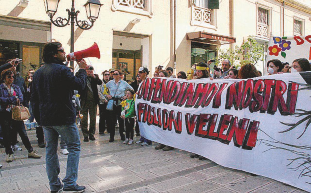 Copertina di Scuole chiuse a ridosso dell’Ilva: il vento ferma i Diritti del fanciullo