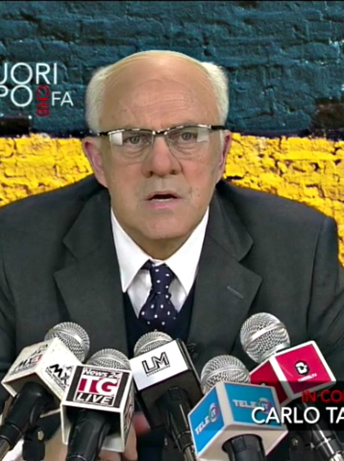 Copertina di Crozza-Tavecchio: “Malagò? Non ce l’ho con lui, ma gli consiglio di mettere gli antiscivolo. Potrebbe sempre cadere nella vasca da bagno”