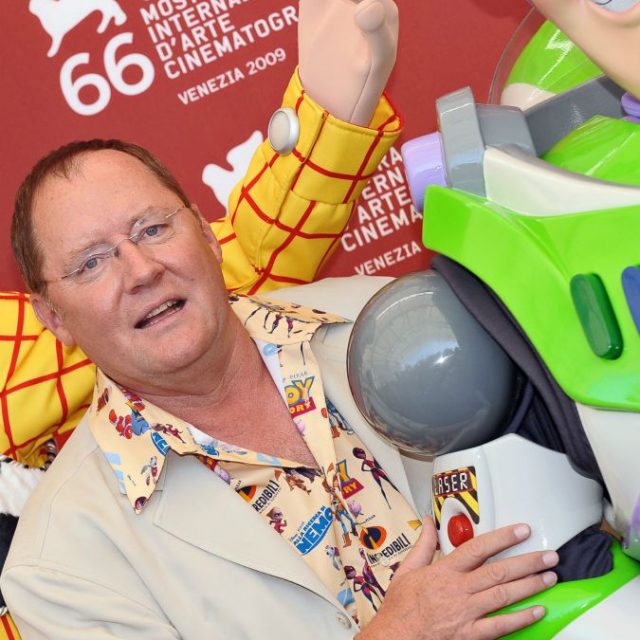 John Lasseter, boss di Disney e Pixar lascia dopo caso molestie sessuali. “Chiedo scusa”