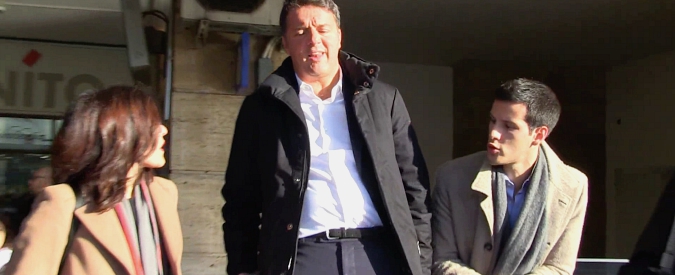 Copertina di Renzi ha “due palle come un cestello…”. Colpa della tappa al ponte borbonico, e scatta la battuta del segretario Pd