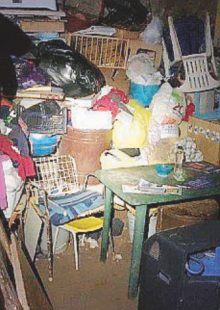 Rumena segregata in una baracca e stuprata per 10 anni