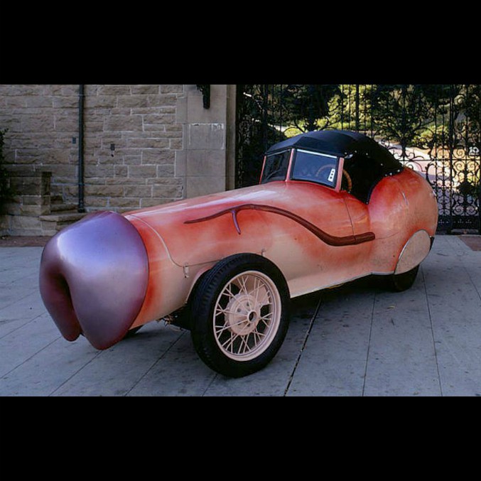 Copertina di Dickmobile, quando la realtà supera la fantasia – FOTO