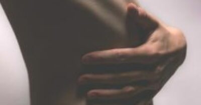 Copertina di “Anoressia di mezza età (e oltre)”: oggi anche le donne over 60 lottano contro i disturbi del comportamento alimentare, tra chili persi e calorie contate