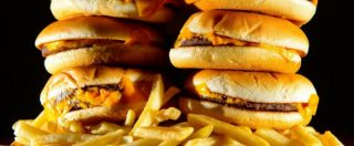 Junk food, junk music e junk skin. Le scelte dei nostri nerd