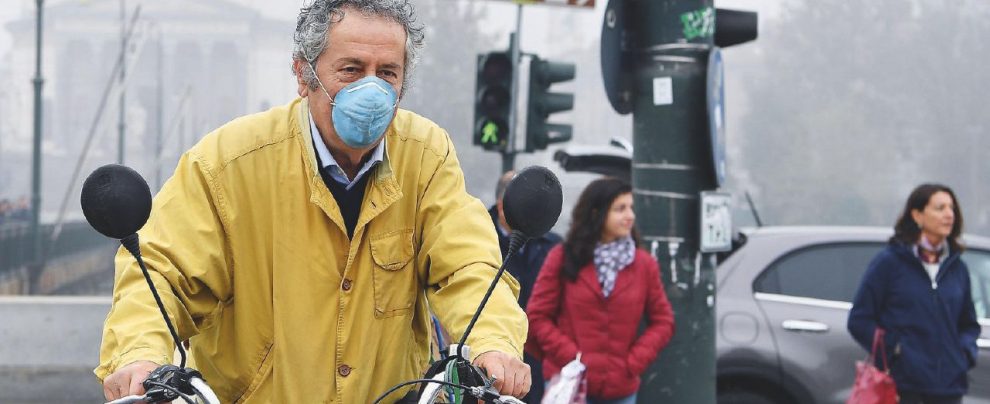 Smog, la falsa emergenza che punisce i più poveri Smog, la falsa emergenza che punisce i più poveri