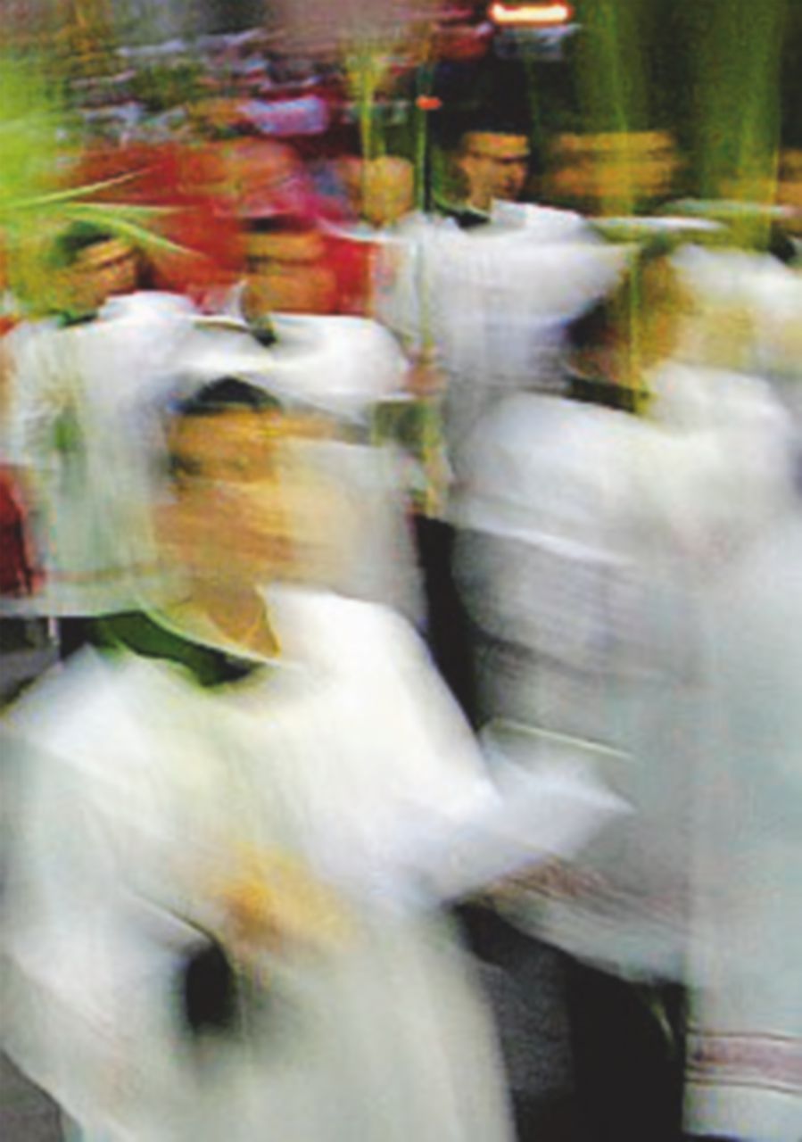 Lecce, prete indagato per abusi. La Curia lo lascia al suo posto