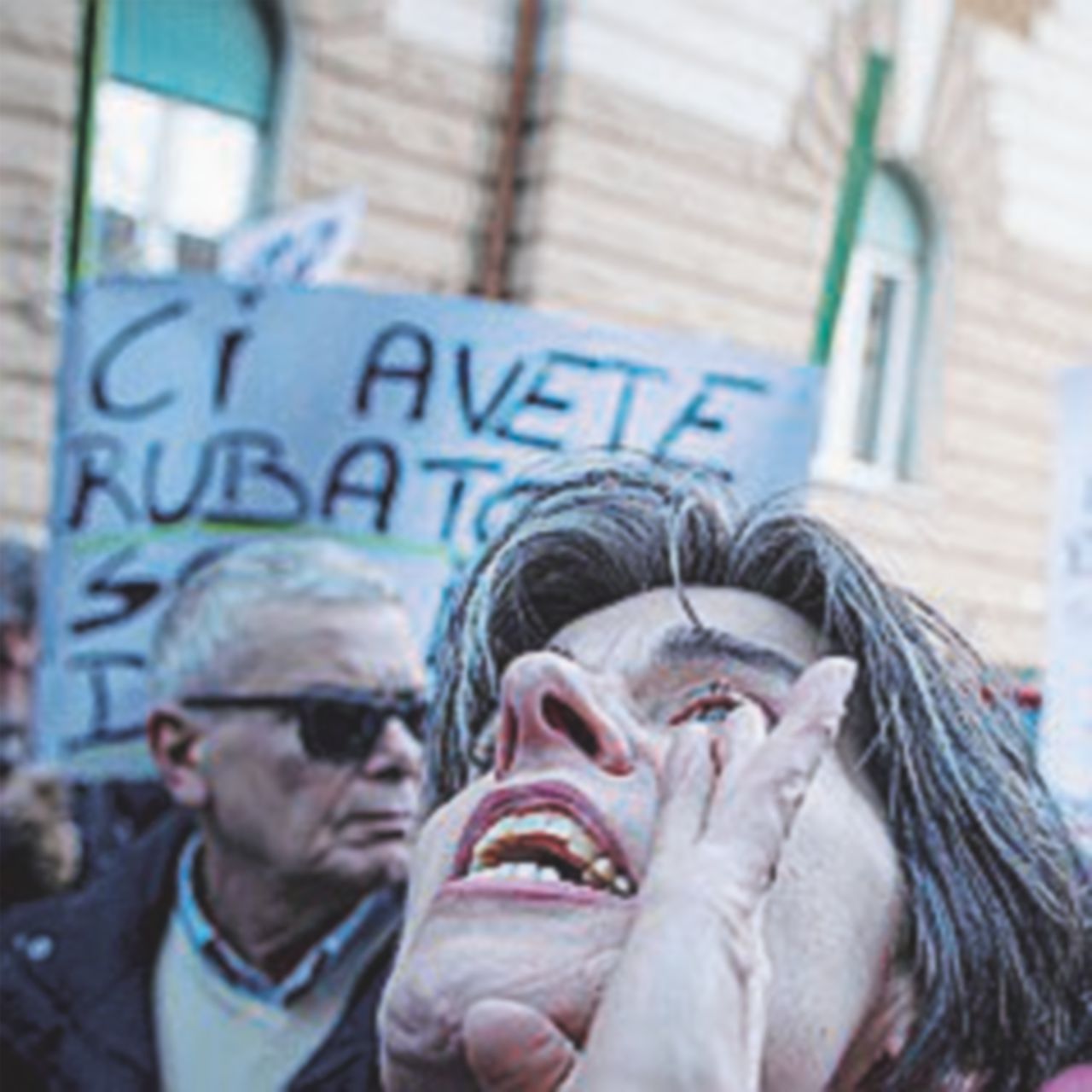 Copertina di Ferrara, Nuova Carife condannata a risarcire un azionista