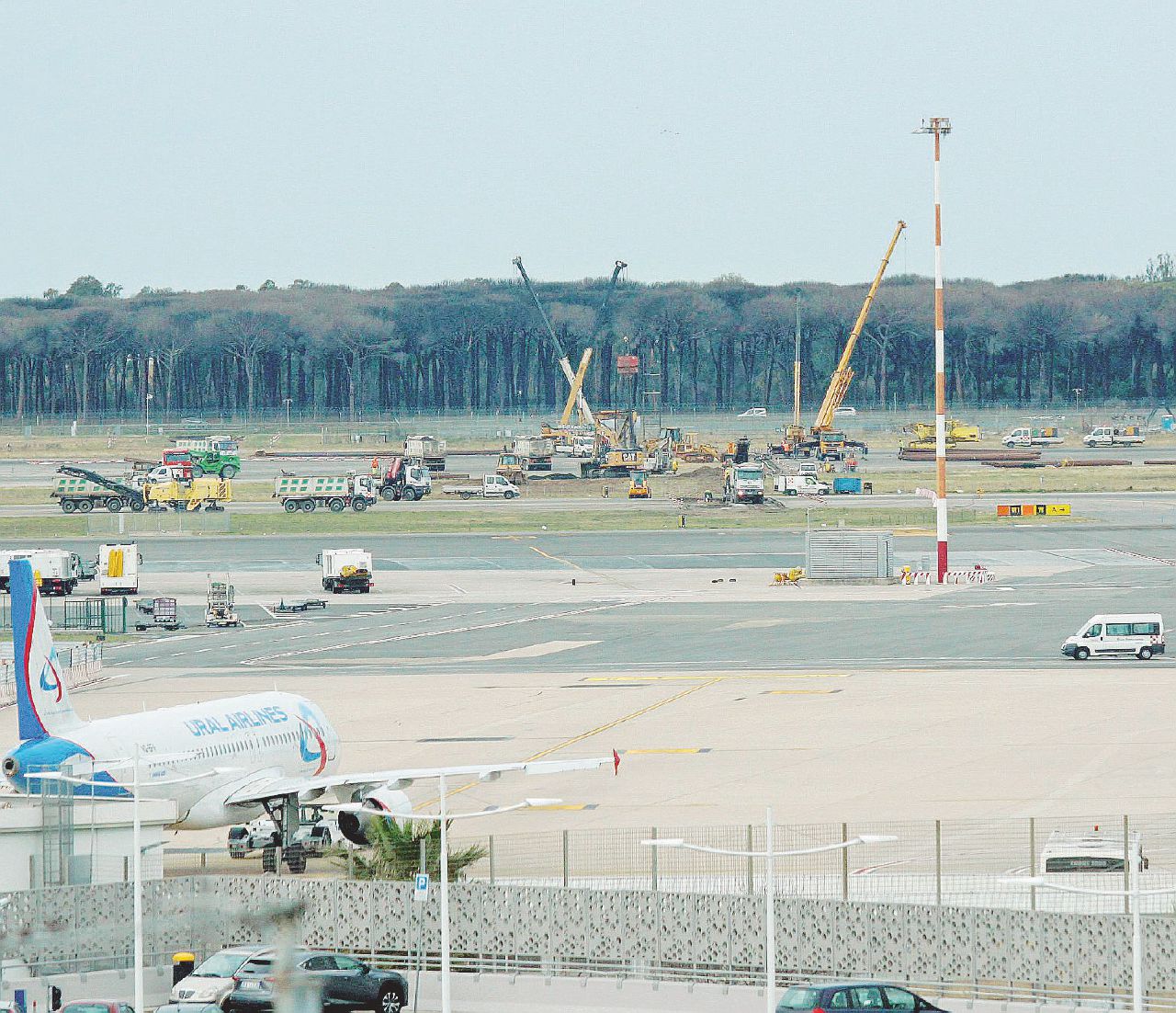 Copertina di Fiumicino in crisi: calano i voli. Ma il regalo ai Benetton procede