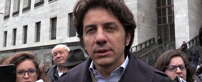 Copertina di Dj Fabo, al via il processo a Cappato: “Occasione pubblica per i malati di sapere quali sono i loro diritti di scelta”