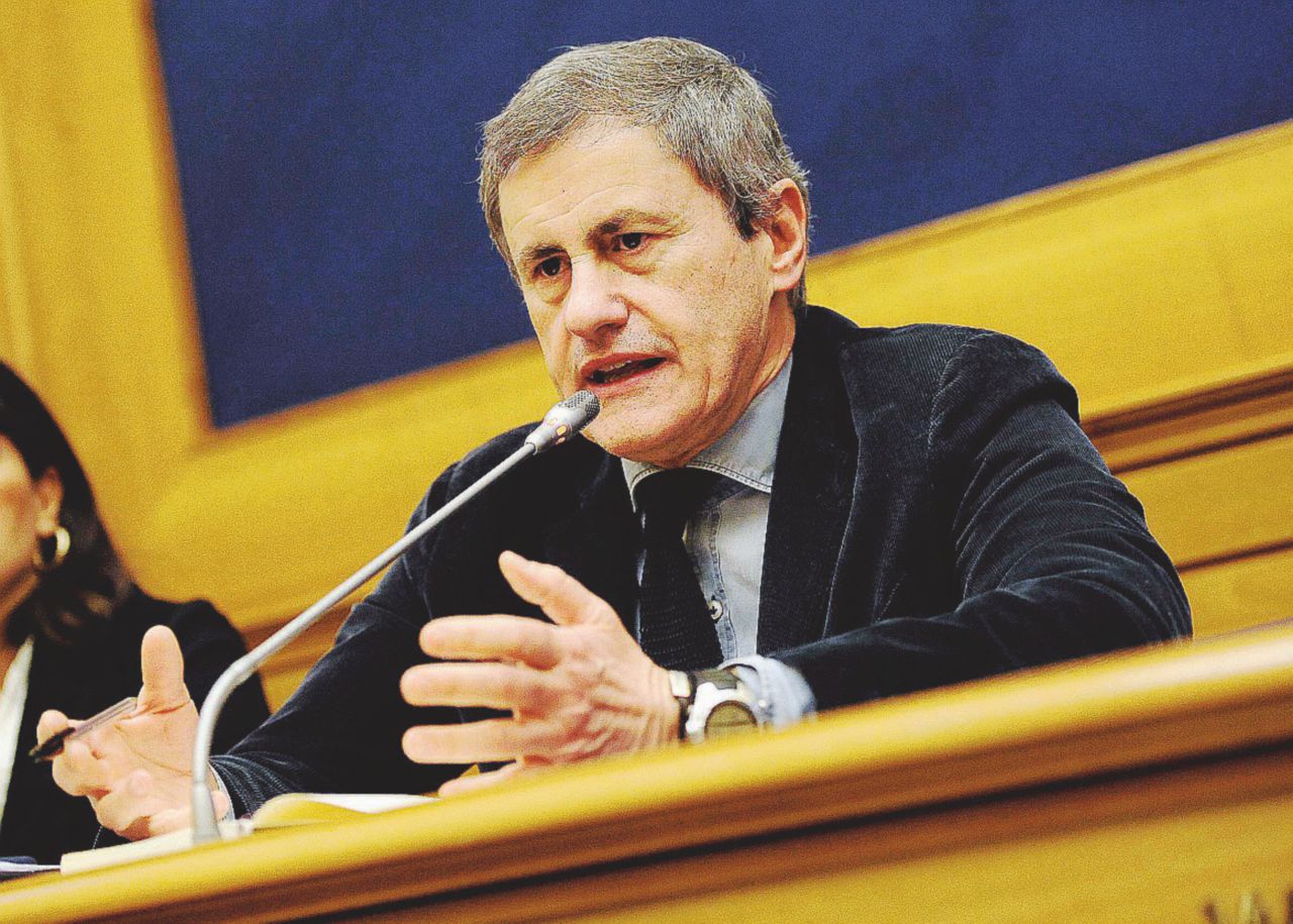 “La Meloni parla a vuoto, mi attacca perché ho i voti” “La Meloni parla a vuoto, mi attacca perché ho i voti”