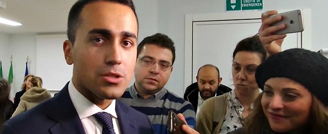 Copertina di M5s, Di Maio: “Via la parola alleanze. Chiederemo la fiducia su convergenze programmatiche”