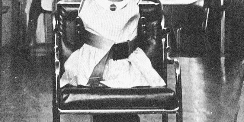 Senza braccia né gambe - L’australiana Lynette Rowe nel 1969. Il Talmidone è fuorilegge dal 1962 - Ansa Vittime del Talidomide, sessant’anni per esistere