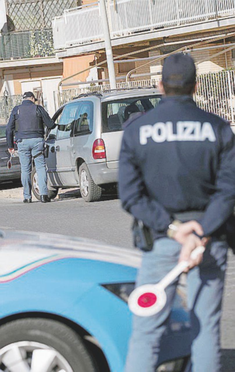 Temi “non conformi”, per la polizia sono ok Temi “non conformi”, per la polizia sono ok