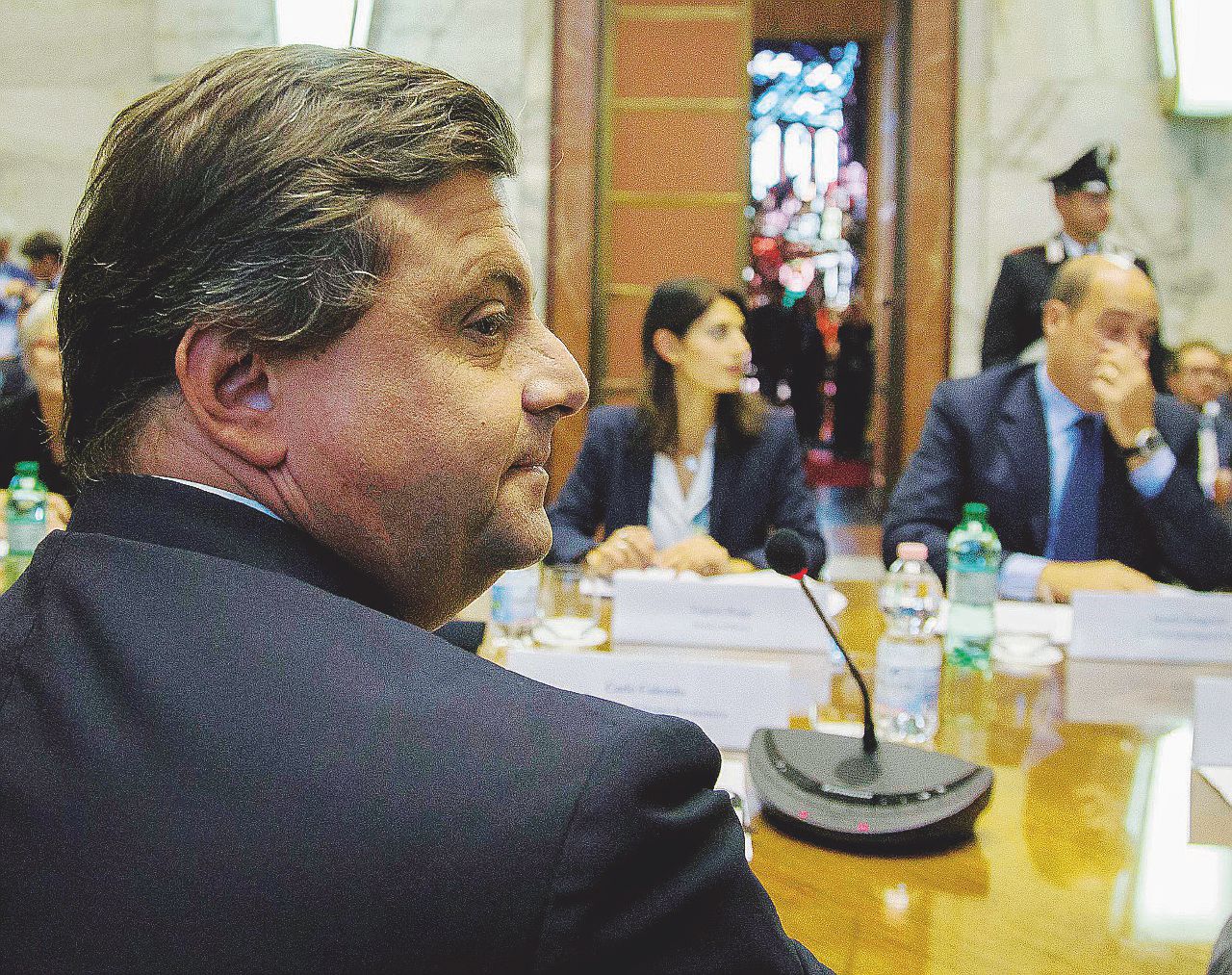 Sviluppo economico - L’incontro al ministero tra Carlo Calenda e la sindaca Virginia Raggi - LaPresse “Spiccioli al Tavolo per Roma”. Il Comune contro Calenda