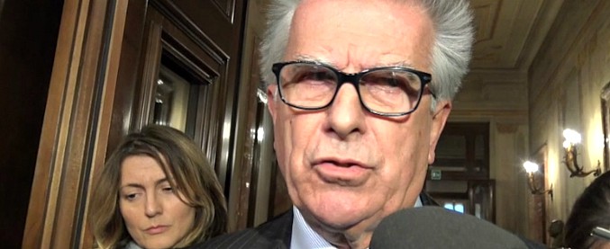 Copertina di Ius soli, ultimo della lista nei lavori del Senato. Lega trionfa, il Pd si nasconde dietro il “realismo”