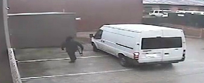 Copertina di Quando il bottino è hard. Caccia al ladro di sexy shop: così ha messo a segno il suo ultimo colpo