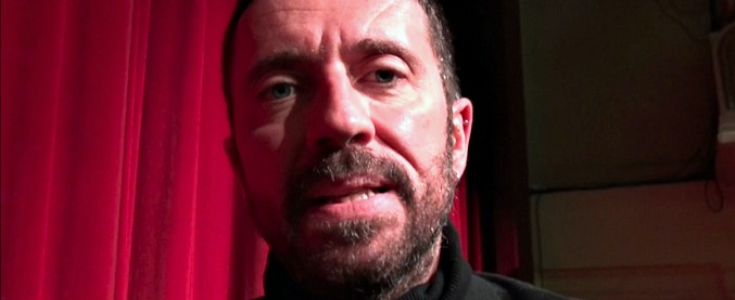 Copertina di Scanzi presenta Renzusconi: “Il leader Pd? Brutta copia di B., il loro rischia di essere un inciucio perenne”