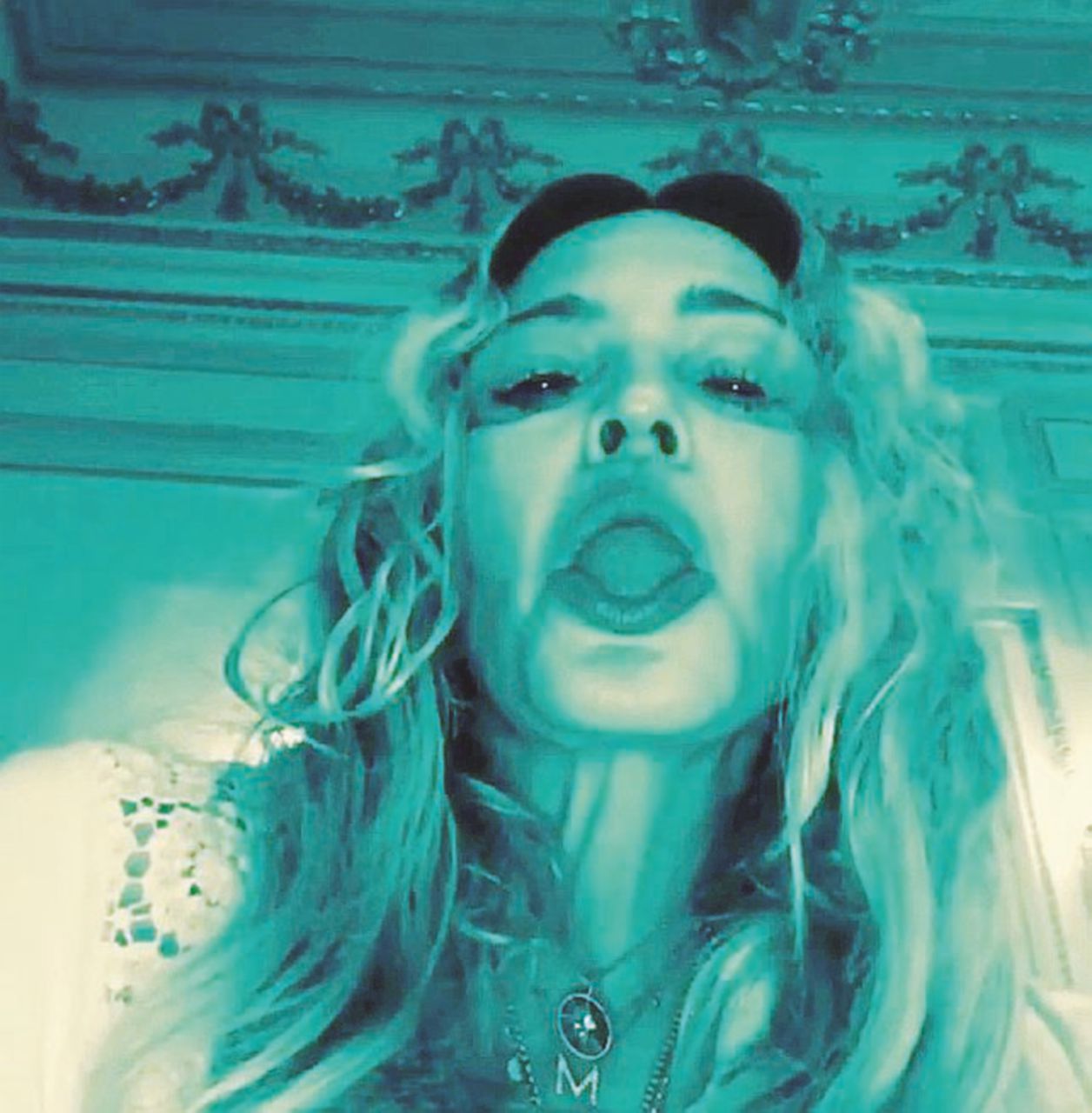 Creme antirughe e selfie, declino social di Madonna Creme antirughe e selfie, declino social di Madonna