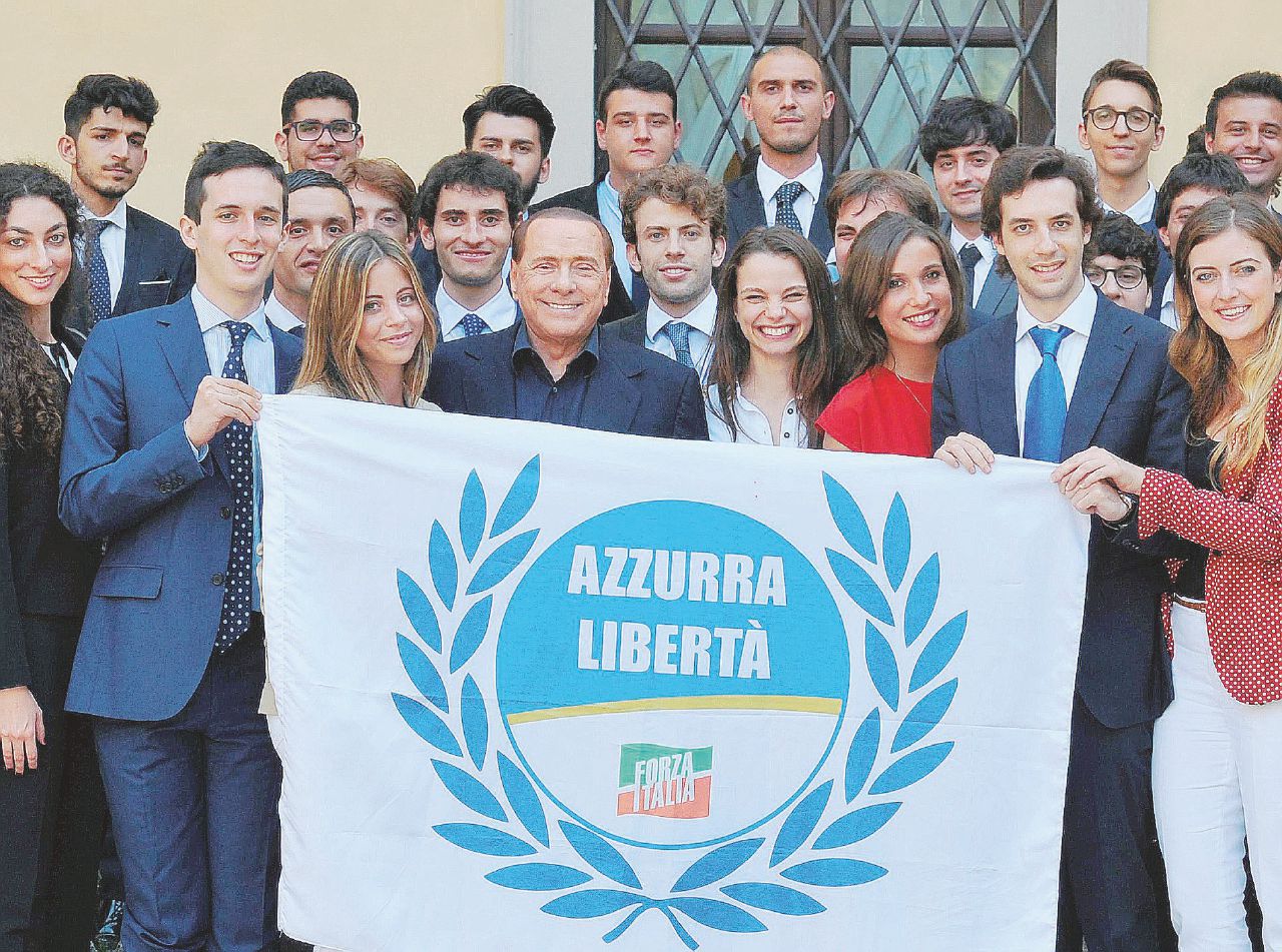 L’uomo di Hardcore. “Da B. volgarità e gesti sconci alla ventenne di Forza Italia”